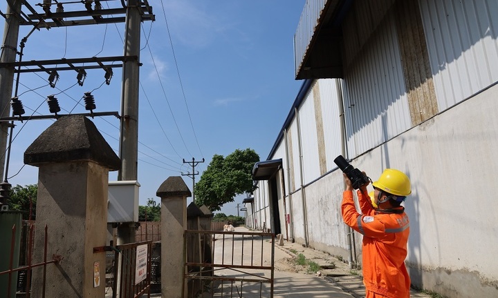 Điện lực Hưng Yên cố gắng về đích sớm các chỉ tiêu trong 3 tháng cuối năm 2022