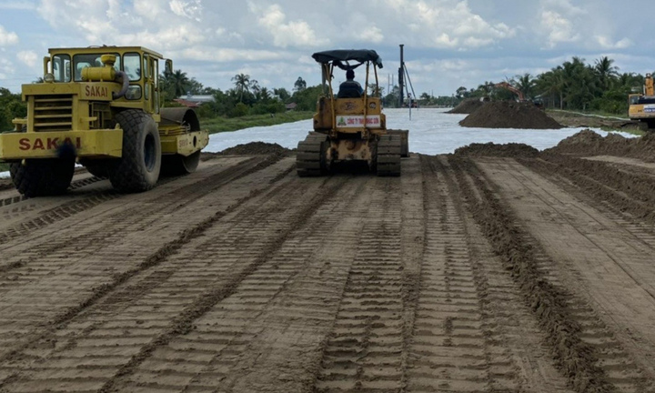 Cao tốc Bắc - Nam trước nguy cơ không thể khởi công do chậm bàn giao mặt bằng