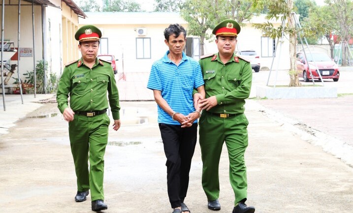 Bắt tạm giam người đàn ông làm bé gái 14 tuổi có thai