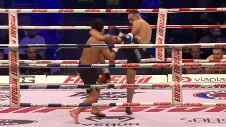 Võ sĩ tung 'vô ảnh cước' hạ knock-out đối thủ