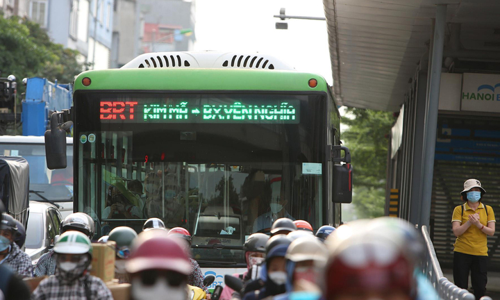TP Hà Nội: Buýt nhanh BRT làm giảm ùn tắc giao thông