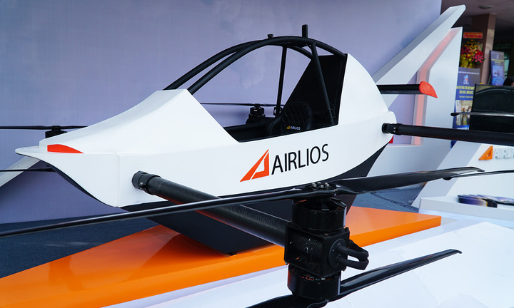 Cận cảnh mô tô bay do Việt Nam sản xuất được chào giá hơn 2 tỷ đồng