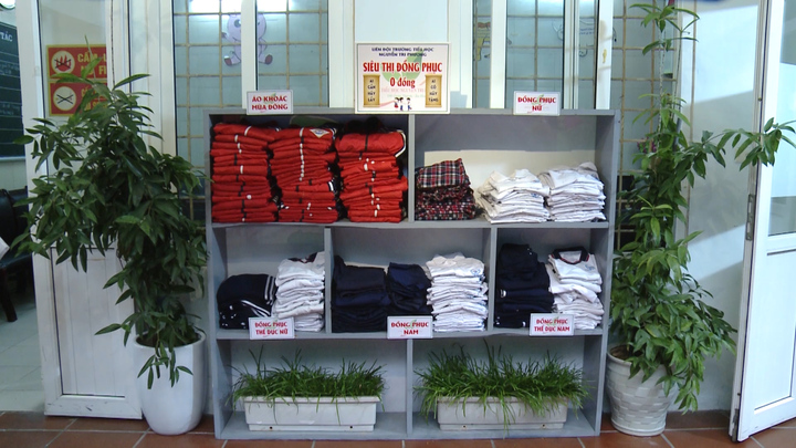 'Siêu thị đồng phục 0 đồng' dành cho học sinh ở Hà Nội