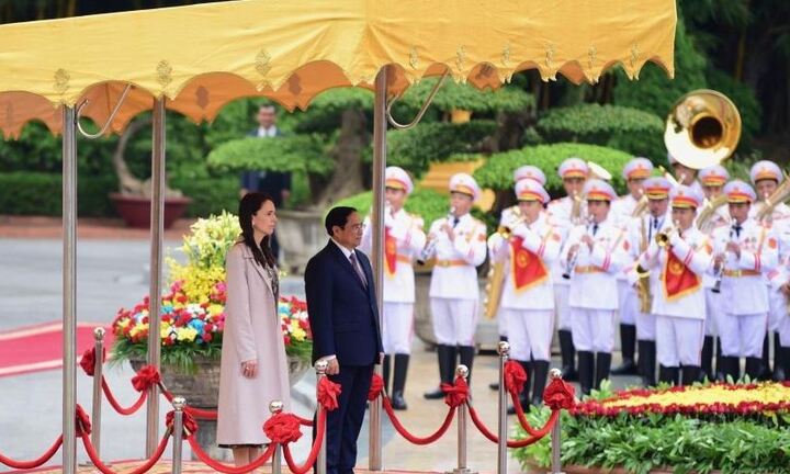 Thủ tướng Phạm Minh Chính chủ trì Lễ đón và hội đàm với Thủ tướng New Zealand