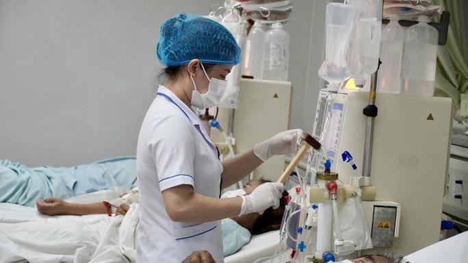 Vụ bệnh nhân chạy thận lúc nửa đêm: Bố trí 2,4 tỷ đồng sửa máy