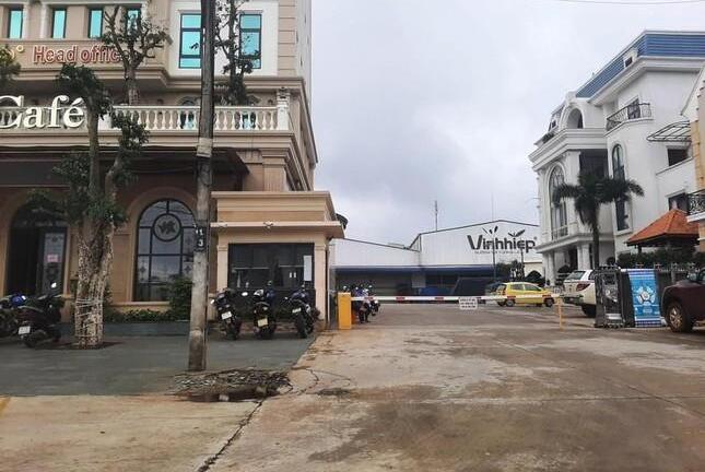 Doanh nghiệp nông sản liên quan Vạn Thịnh Phát bị tạm dừng giao dịch tài sản