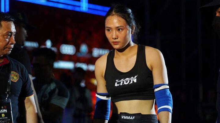 Hoa khôi làng võ Phạm Thị Nhung xin rút lui trước trận tranh đai vô địch