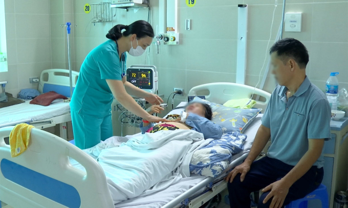 Số ca mắc sốt xuất huyết ở Hà Nội tăng cao, nhiều bệnh nhân chuyển nặng