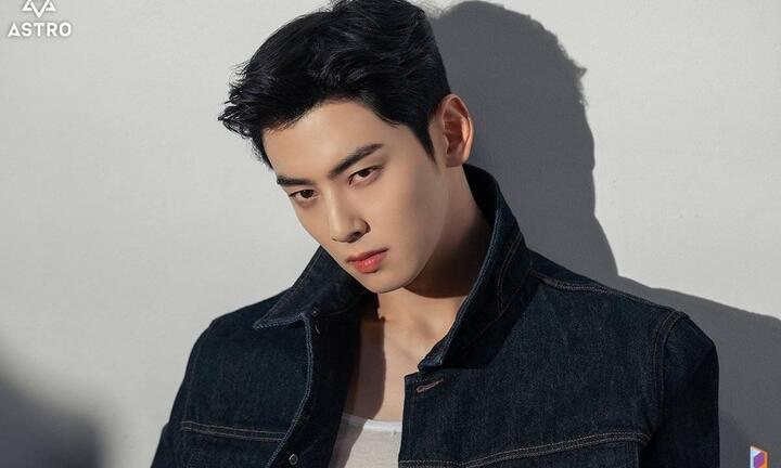 Vẻ điển trai của 'nam thần' được khen là đẹp hơn cả Hyun Bin