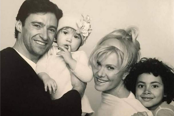 Mối tình của 'người sói' Hugh Jackman với người vợ lớn hơn 13 tuổi