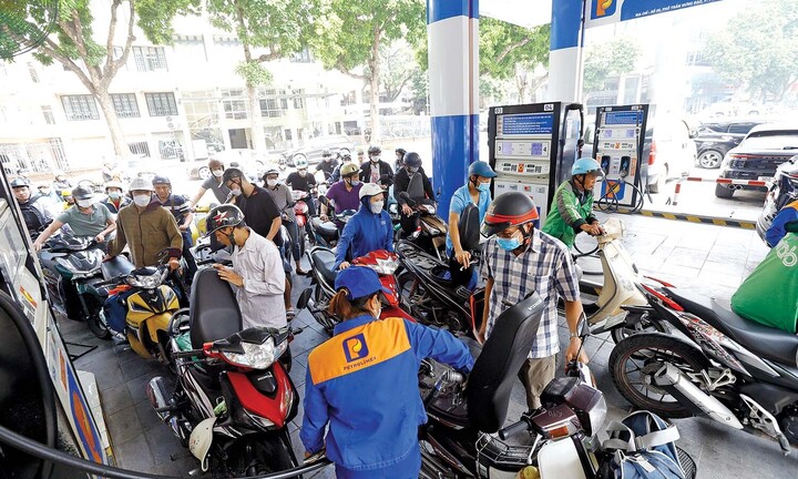 Vẫn lo thiếu xăng dầu cục bộ