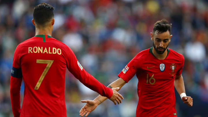 Bruno Fernandes phủ nhận thái độ lạnh nhạt với Ronaldo