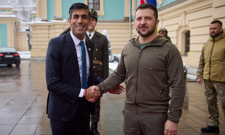 Thủ tướng Anh đến Kiev, cam kết hỗ trợ Ukraine