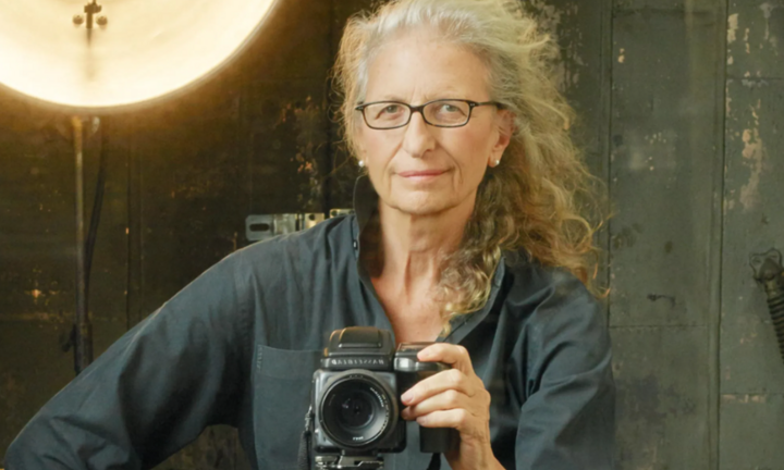 Tác giả 'bức ảnh thế kỷ' Messi chơi cờ cùng Ronaldo là ai?