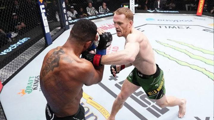 Võ sĩ tung loạt 9 cú đấm hạ knock-out đối thủ chỉ sau 3 phút