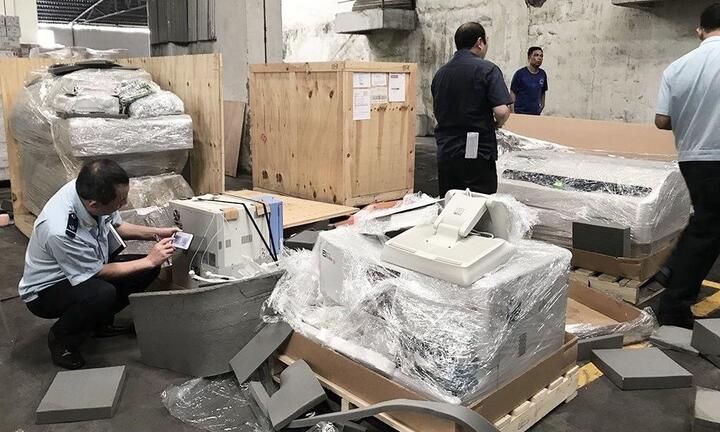 Cựu cảnh sát ở TP.HCM lập 47 công ty buôn lậu trót lọt 1.280 container hàng