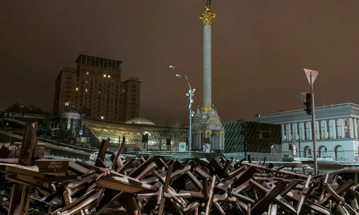 Reuters: Nga tiếp tục không kích, còi báo động vang khắp Ukraine