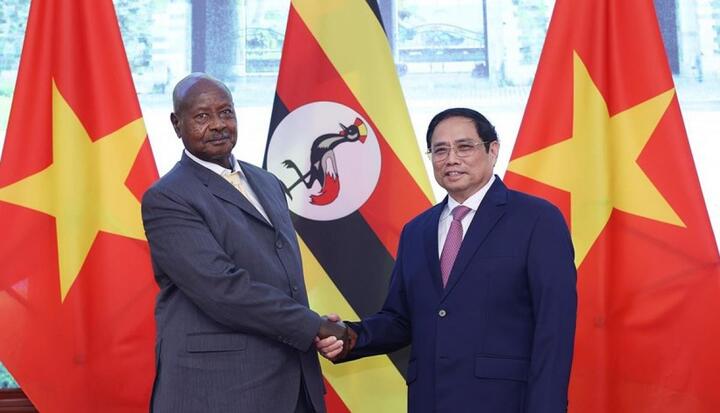 Thủ tướng Phạm Minh Chính hội kiến Tổng thống Cộng hòa Uganda