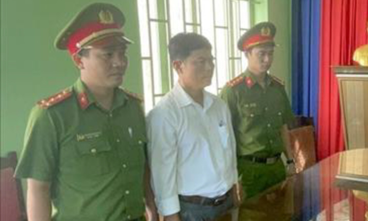 Bình Phước: Bắt giam 2 nguyên Chánh văn phòng HĐND, UBND huyện Bù Đăng