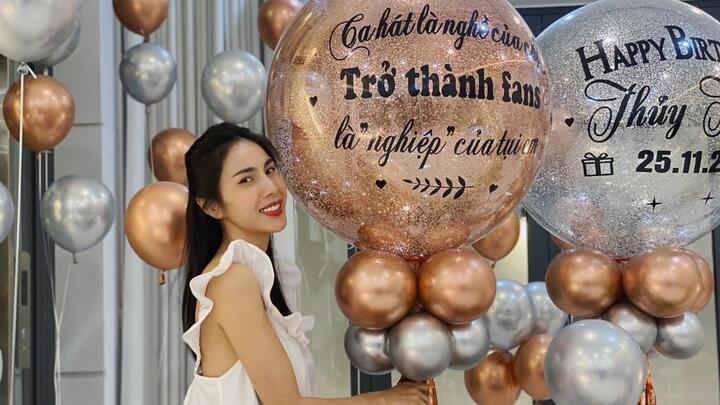 Thủy Tiên bất ngờ với tiệc sinh nhật do Công Vinh và fans bí mật thực hiện