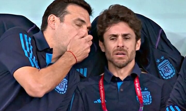 Trợ lý HLV Argentina bật khóc trong khoảnh khắc Messi tỏa sáng