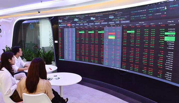Tài sản bốc hơi cả tỷ USD, 'ông lớn' giải trình 3 lần một tháng