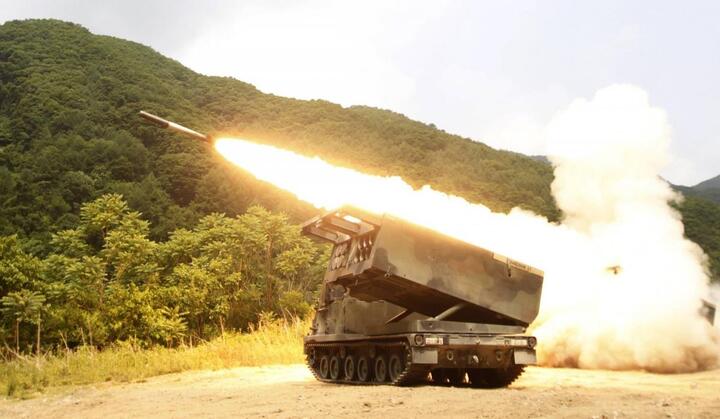 Nga bắn hạ tên lửa HIMARS ở Kherson, đẩy lùi phản công của Ukraine ở Donetsk