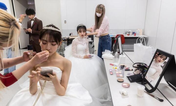 Góc khuất thi hoa khôi sinh viên ở Nhật: Bị ép uống rượu, quấy rối tình dục