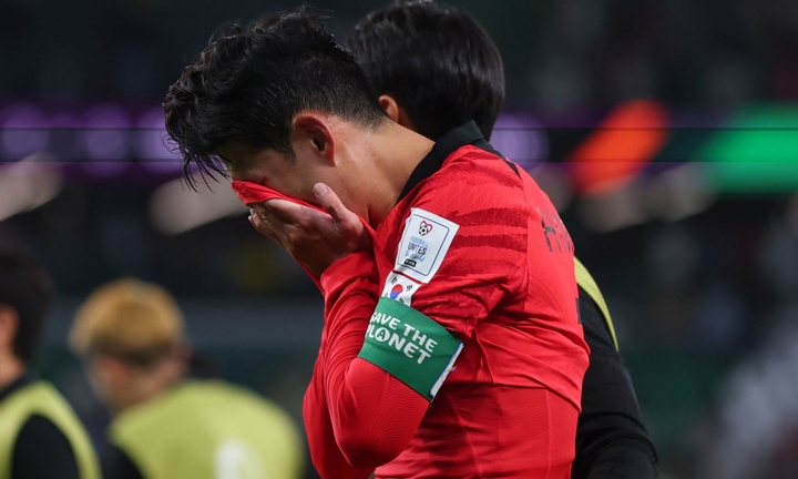 Son Heung-min bật khóc, HLV Hàn Quốc nổi giận chỉ mặt trọng tài