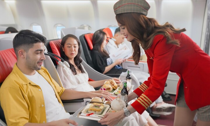 Vietjet đoạt 3 giải thưởng quốc tế uy tín của Skytrax và World Business Outlook