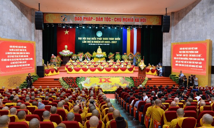 Sư trụ trì sẽ không được đứng tên sổ đỏ chùa