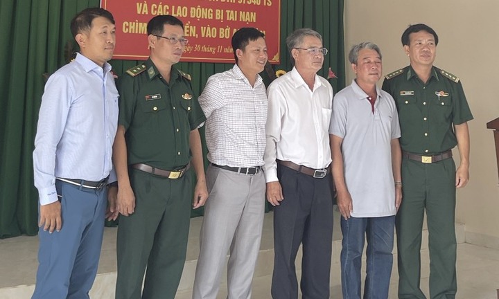 Gặp gỡ, động viên ngư dân và chủ tàu cá ở Bình Thuận gặp nạn trên biển