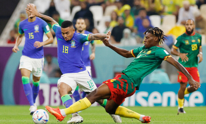 Thua sốc Cameroon phút bù giờ, Brazil suýt mất ngôi đầu bảng