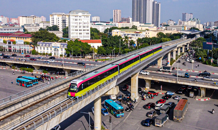 Metro Nhổn - Ga Hà Nội chạy thử nghiệm 8 đoàn tàu
