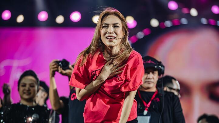 Mỹ Tâm bật khóc trước tình cảm của khán giả sau 1 tháng diễn liveshow 'Tri Âm'