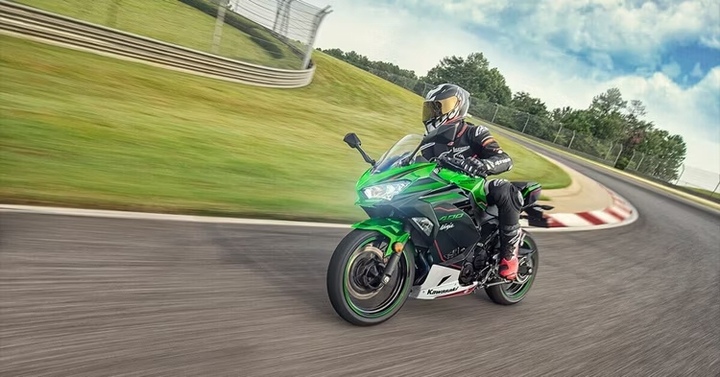 5 mô tô thể thao phù hợp với người mới lái