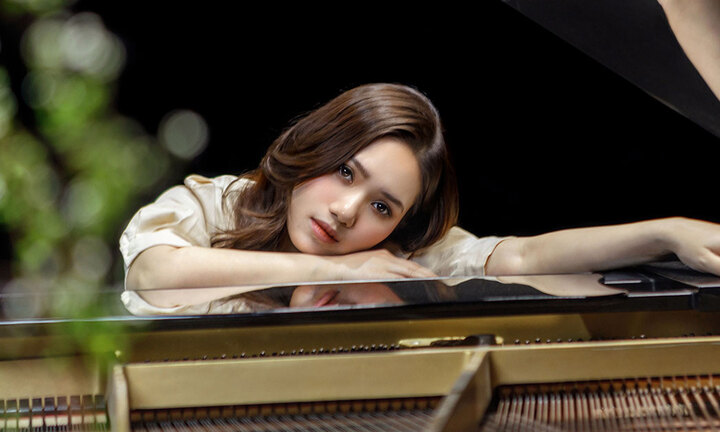 Thuỳ Chi trở lại với ca khúc đầy thổn thức sau 'Ca sĩ mặt nạ'