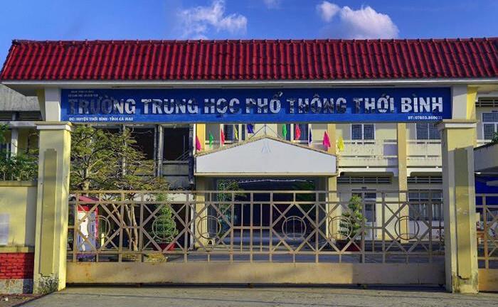 Đổi lớp với thầy giáo gọi 'mày', nói chuyện tế nhị về gia đình học sinh ở Cà Mau