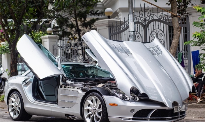 Gặp lại siêu xe ‘mũi tên bạc’ Mercedes-Benz độc nhất Việt Nam sau 14 năm