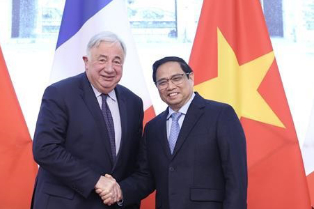 Thủ tướng Phạm Minh Chính tiếp Chủ tịch Thượng viện Cộng hòa Pháp