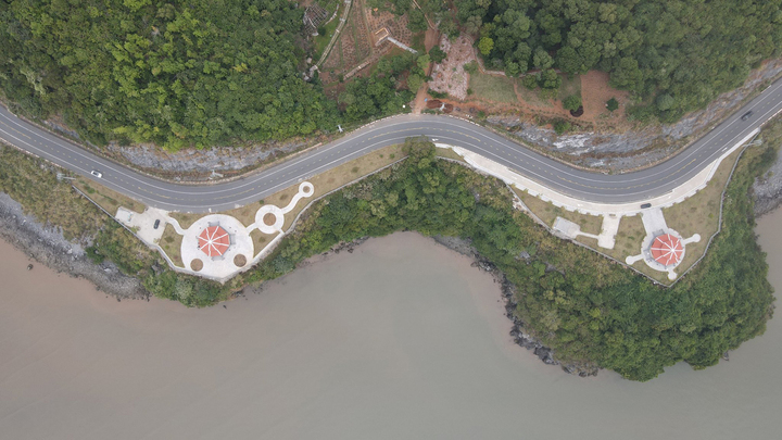 Huy động gần 200 cán bộ, chiến sỹ điều tiết giao thông cung đường OneWay Cát Bà