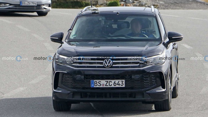 Volkswagen Tiguan thế hệ mới lộ diện