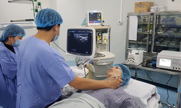 Ủ ấm, mặc nhiều lớp quần áo vẫn lạnh cảnh báo bệnh gì?