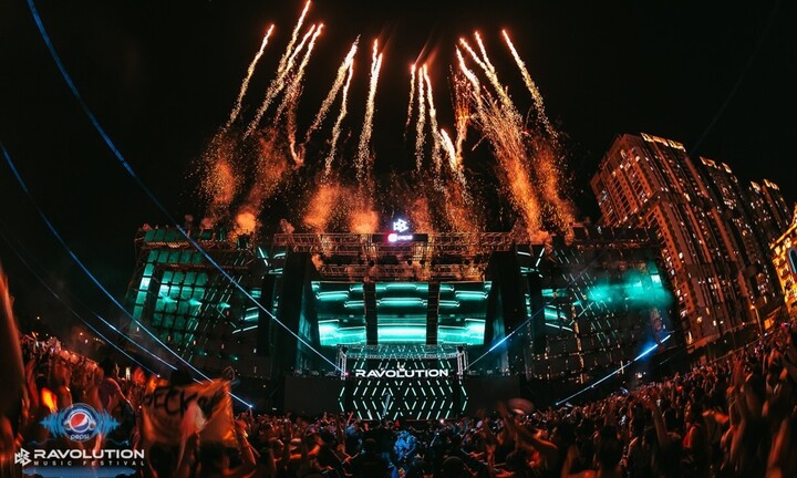 Cuối tuần rực lửa với đại nhạc hội EDM Pepsi Ravolution Music Festival 2022