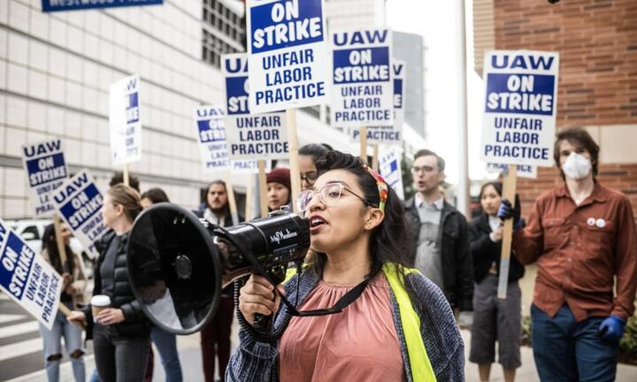 48.000 nhân viên tại một trường đại học Mỹ đình công đòi tăng lương