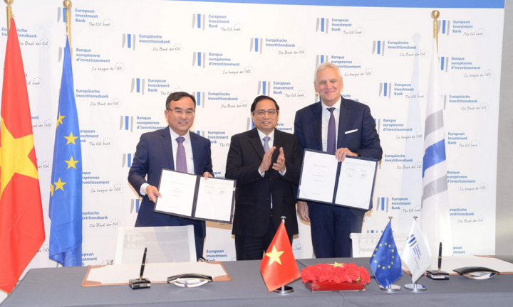 EVN và EIB ký kết biên bản ghi nhớ hợp tác trong lĩnh vực điện năng