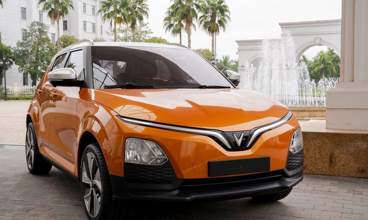 Gần 3.300 đơn đặt hàng ô tô điện VinFast VF 5 Plus sau 9 giờ mở bán