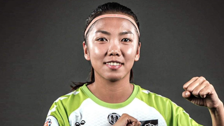 Huỳnh Như: Nhiều cầu thủ nữ Việt Nam đủ tố chất đá ở châu Âu