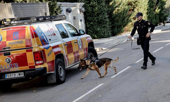 Sứ quán Ukraine ở Hy Lạp nhận bưu kiện nặc danh