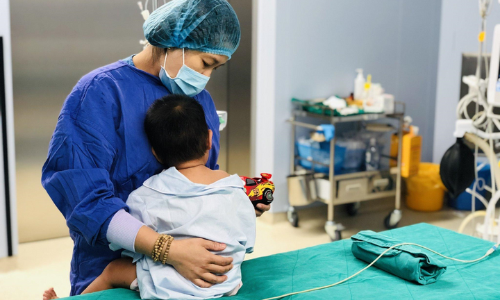 La Pomme và Tổ chức Phẫu thuật Nụ cười chung tay tạo ra nhiều nụ cười trẻ thơ